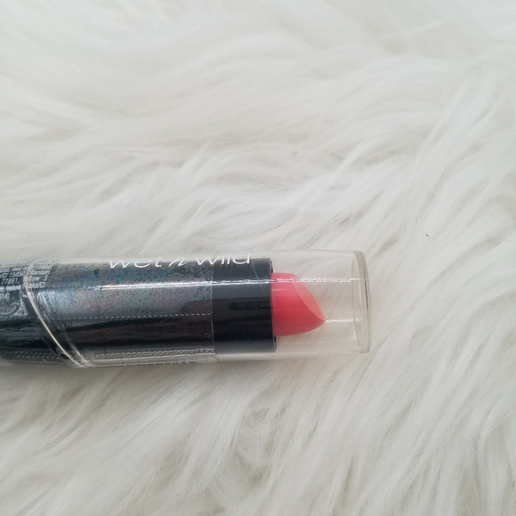 COPY - Wet and Wild lipstick shade# 517C. - Picture 2 of 3